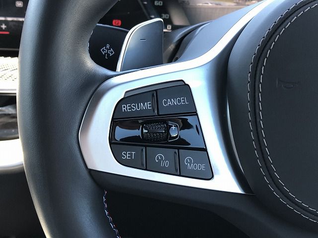 X5 M60i xDrive RHD