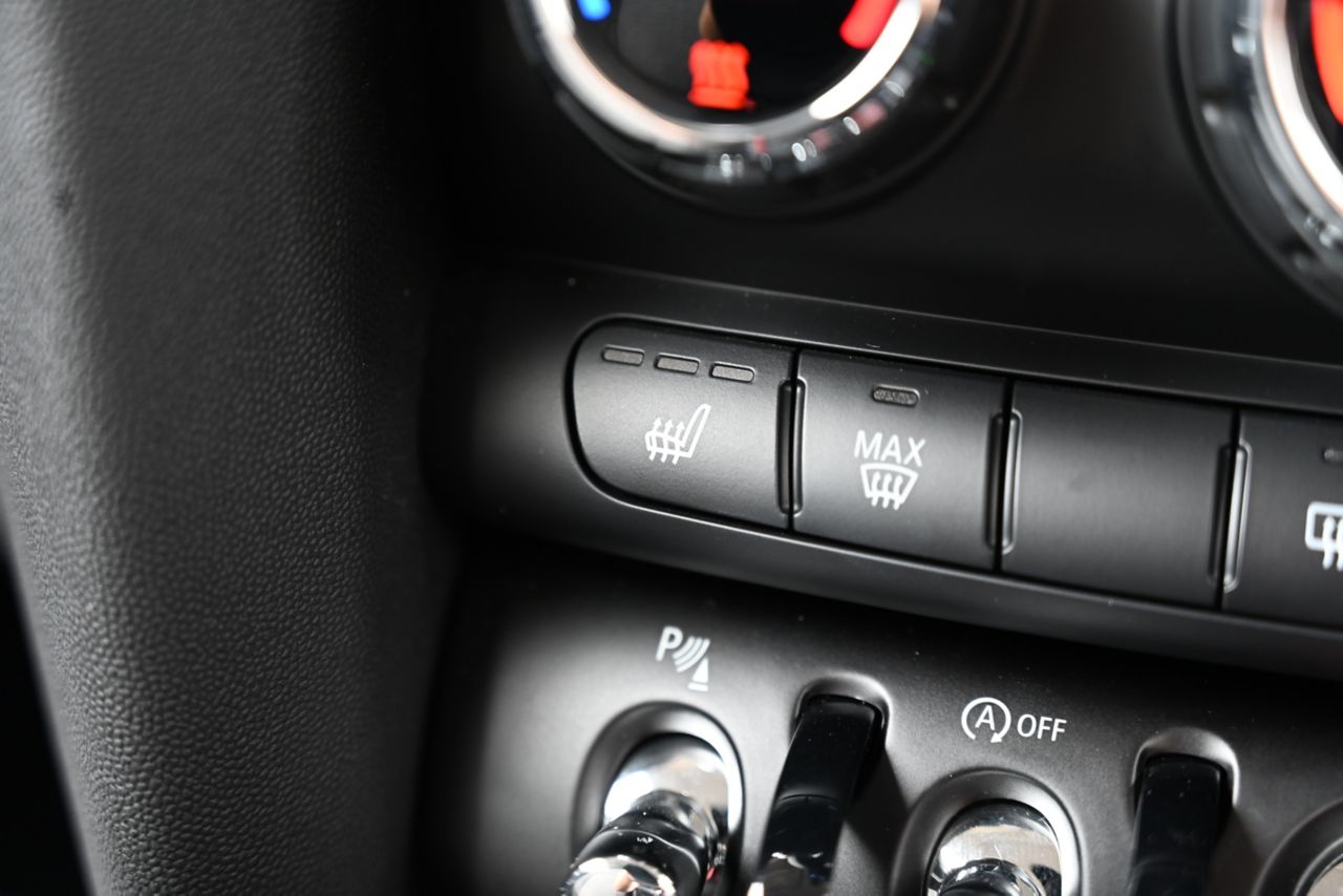 MINI Cooper F56 RHD