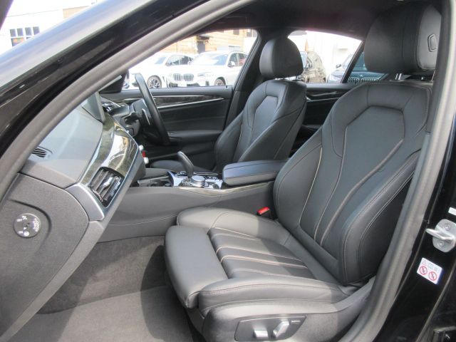 520d xDrive Sedan RHD