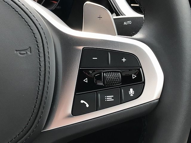 G29 z4 sDrive20i RHD