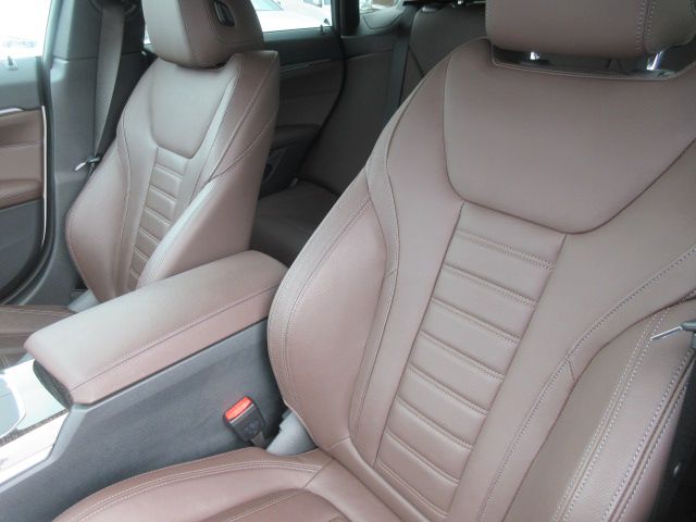 G26 i4 eDrive40 RHD