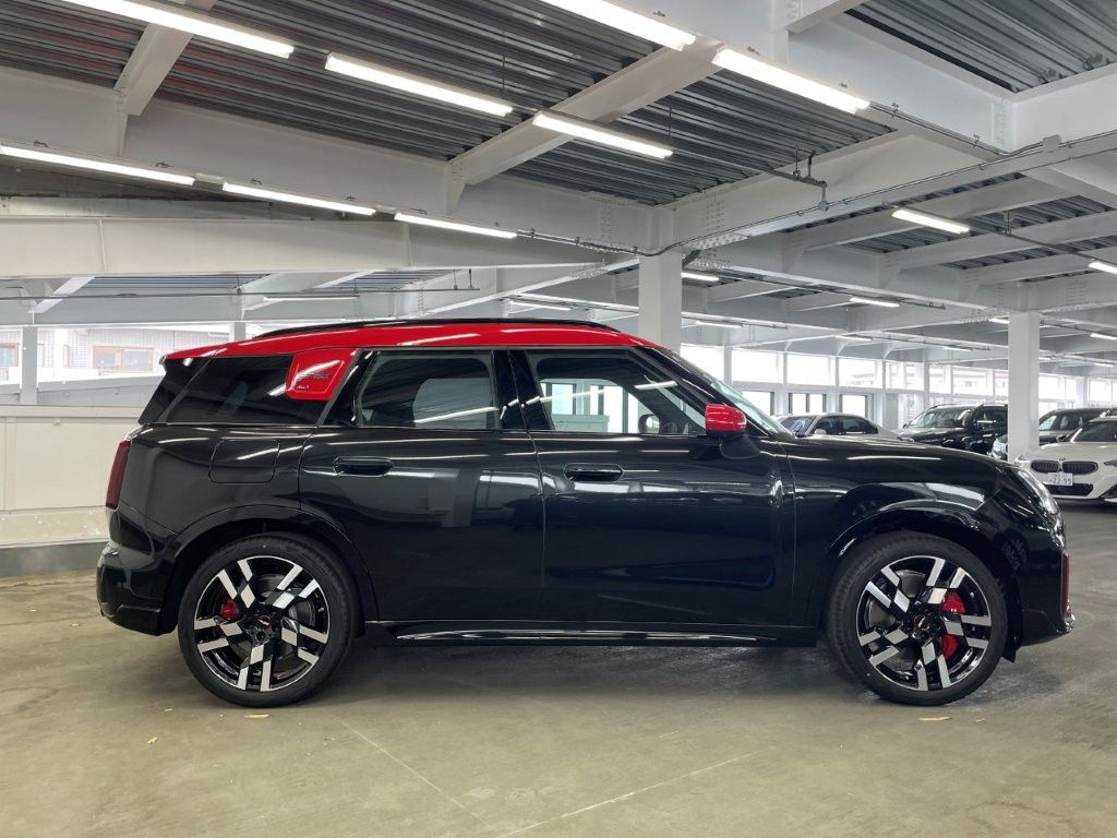 U25 MINI John Cooper Works Countryman ALL4
