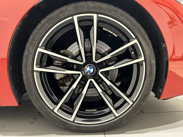 G29 z4 sDrive20i RHD