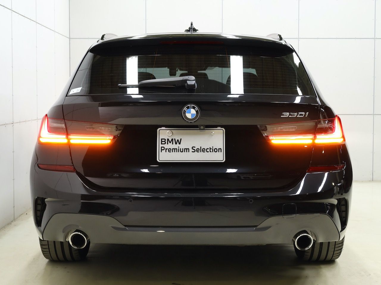 G21 330i Touring RHD