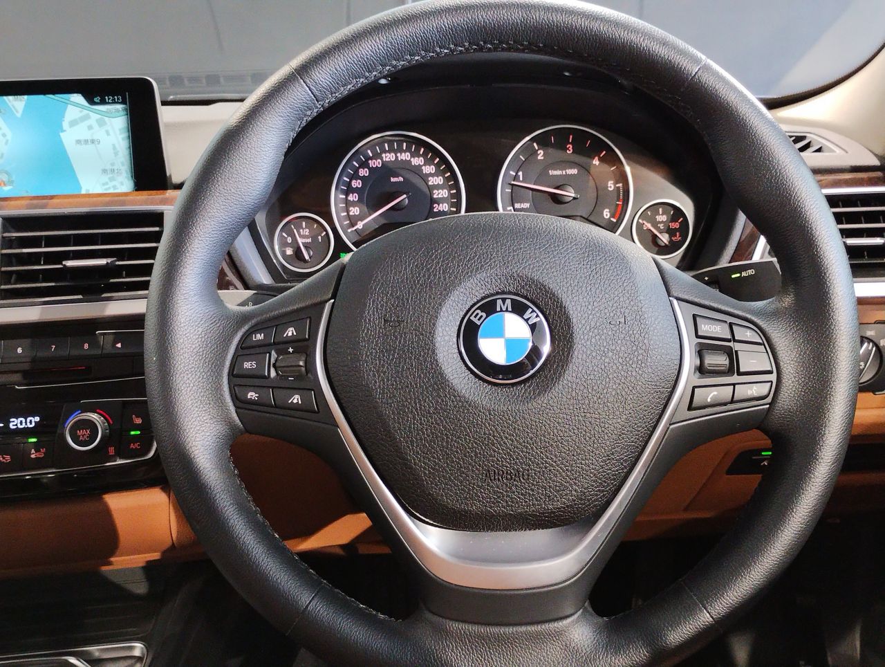 320D SEDAN RHD