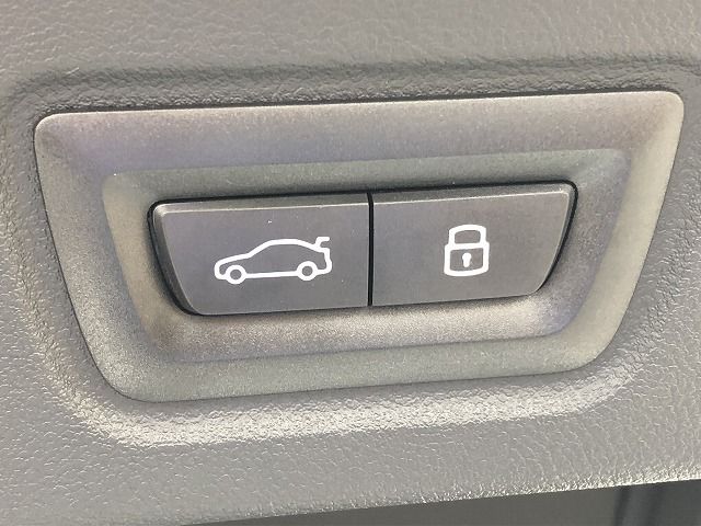 G26 i4 eDrive40 RHD