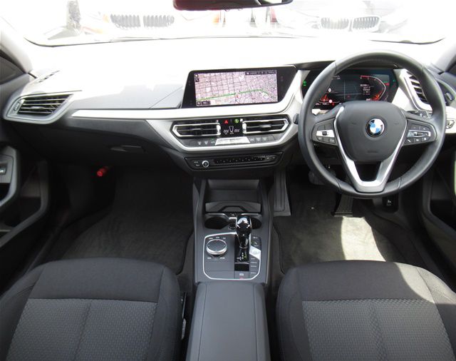 F40 118d Sports Hatch 5-door B47 2.0d