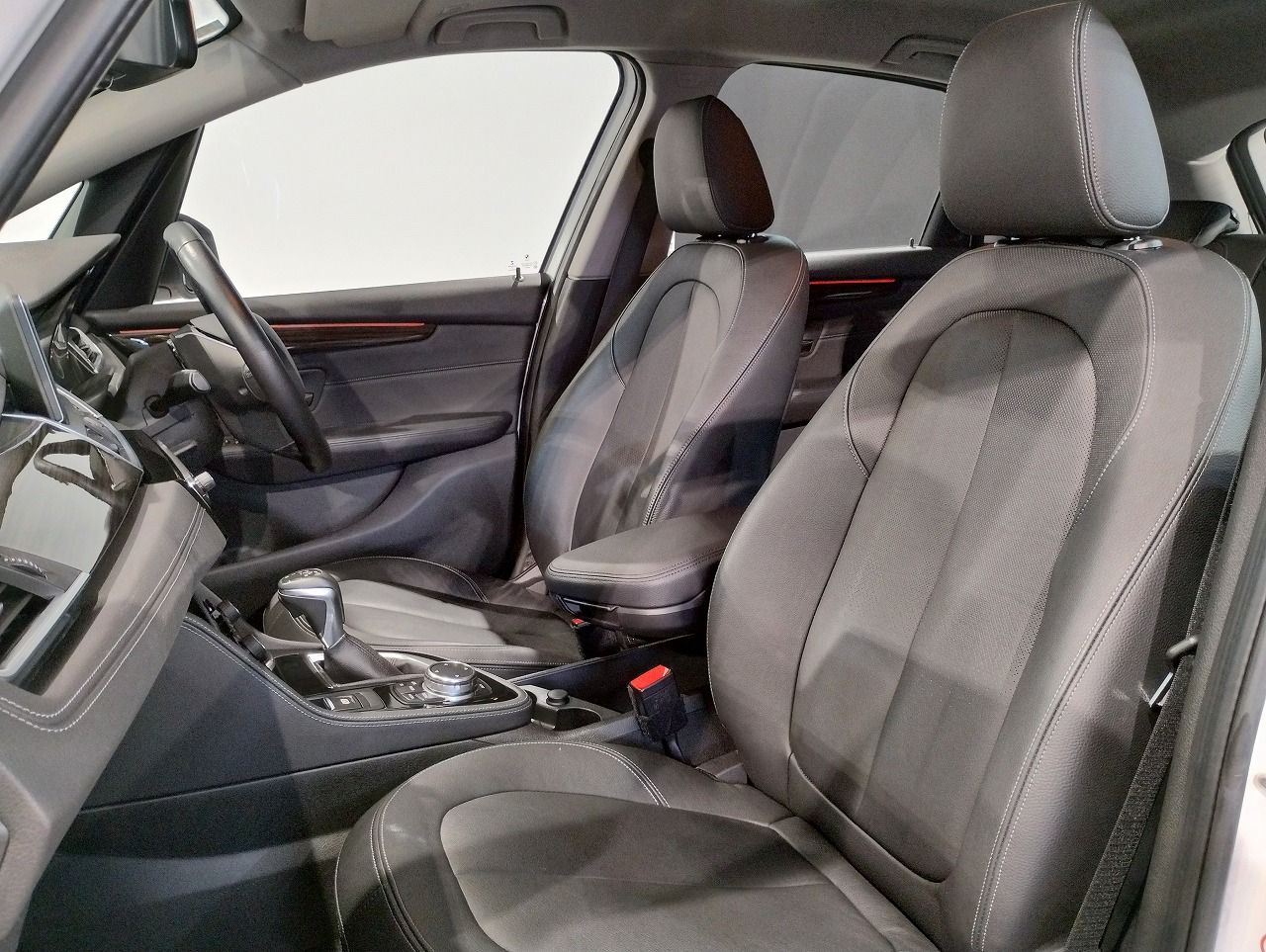 218D ACTIVE TOURER RHD