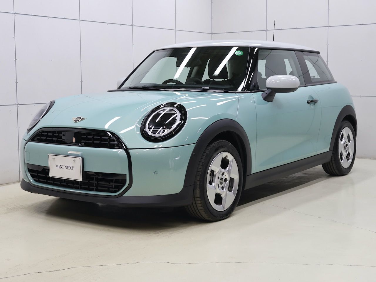 THE NEW MINI COOPER (3 DOOR) C