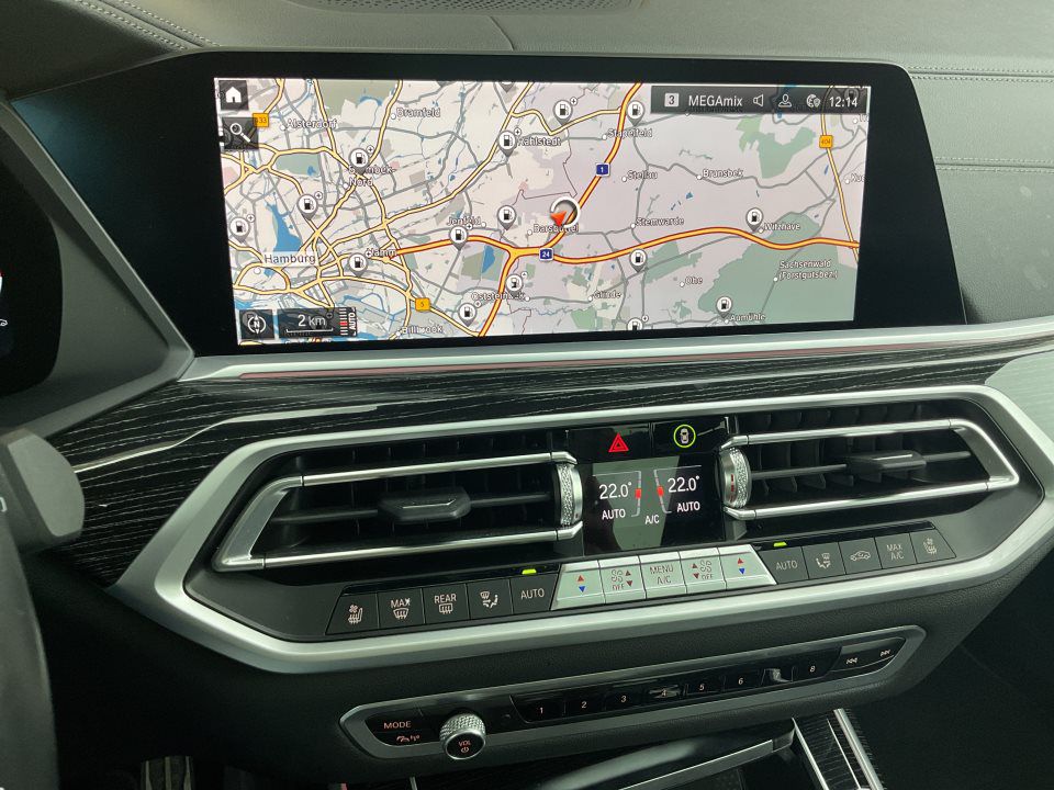 BMW X7