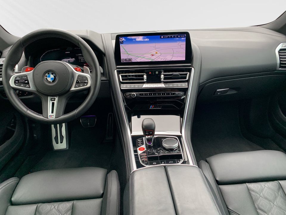 BMW M8