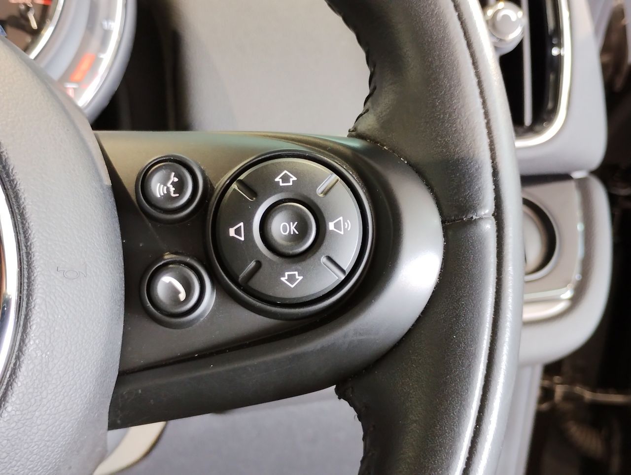 MINI CROSSOVER COOPER D