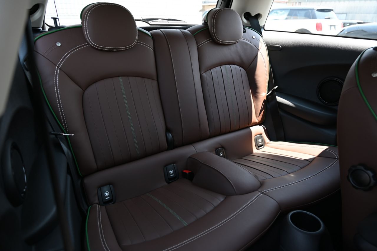 F56 COOPER D (AT)