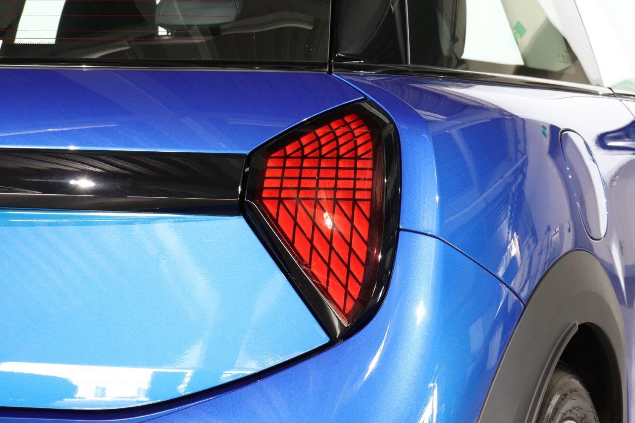 F66 MINI Cooper C 3Dr