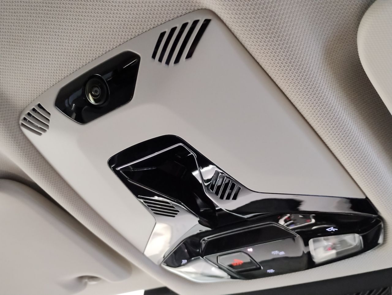 U11 iX1 xDrive30
