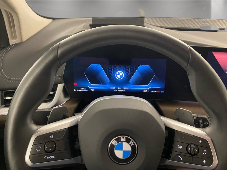 BMW 218