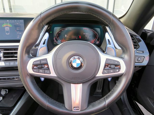 G29 z4 sDrive20i RHD