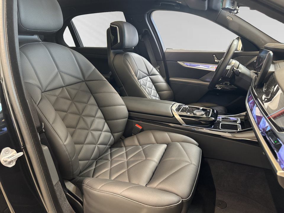 BMW 740