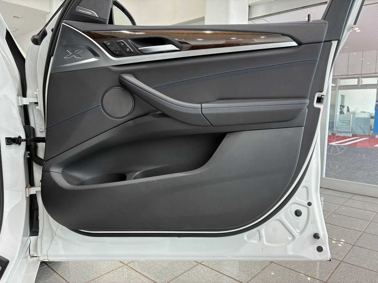 G01 X3 M40i RHD LCI ZA