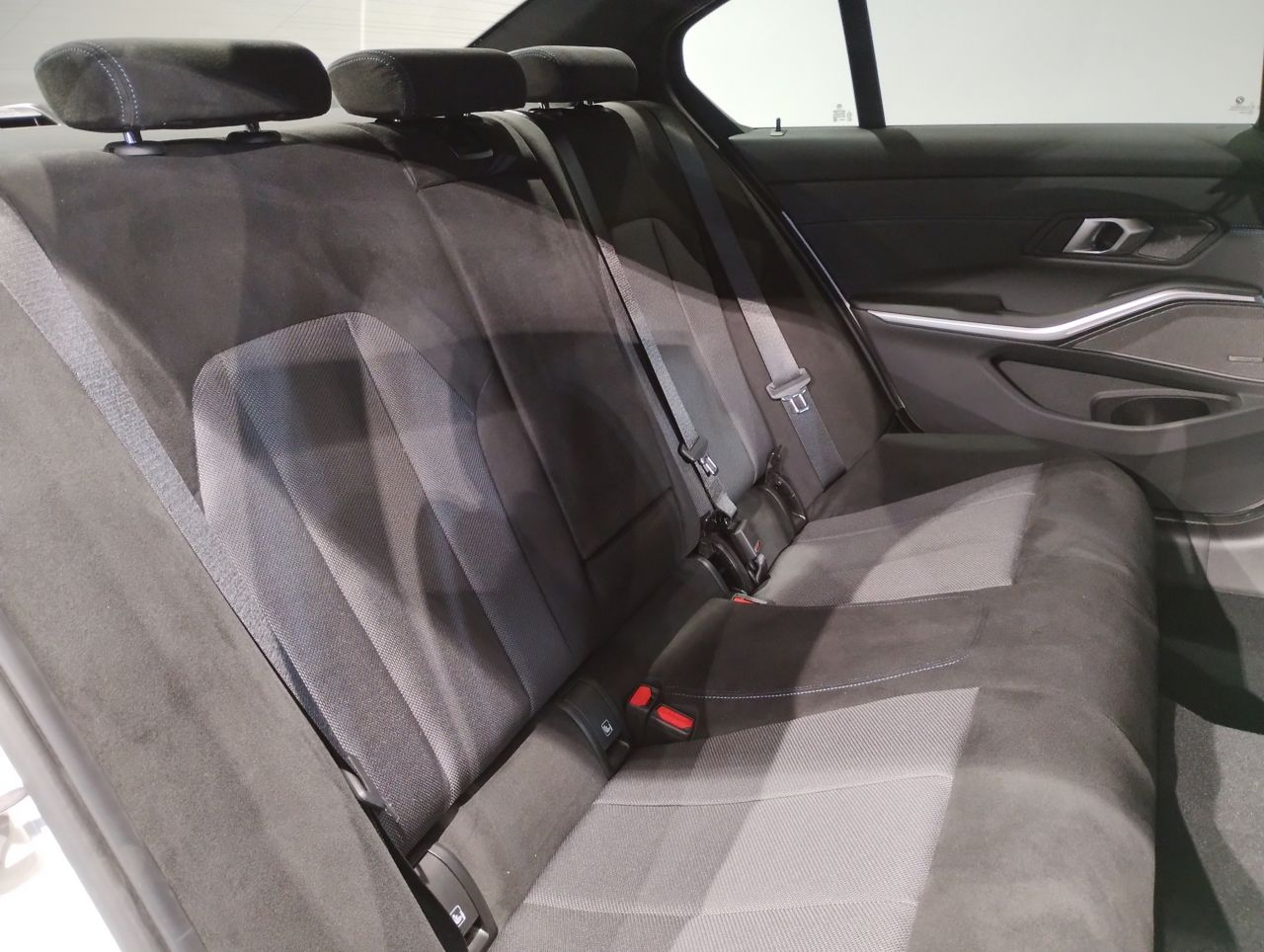 320d xDrive Berline RHD