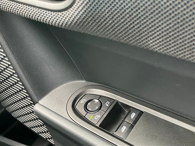 F66 MINI Cooper C 3Dr