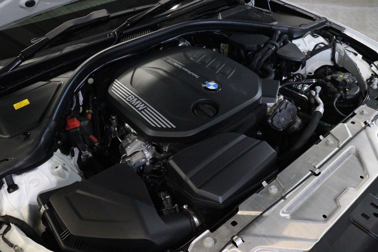 320d xDrive Berline RHD