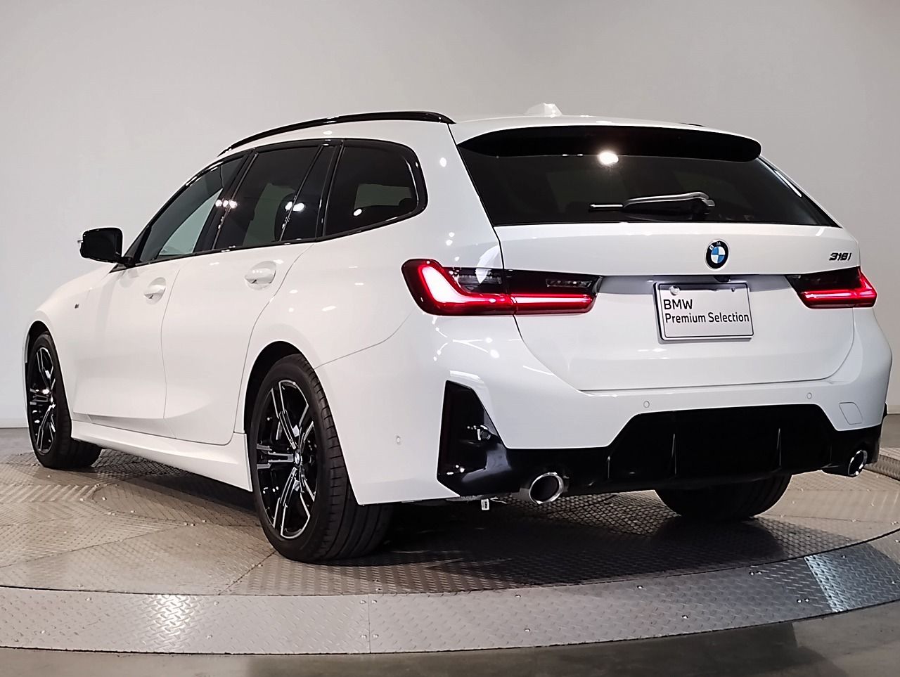 318i Touring RHD