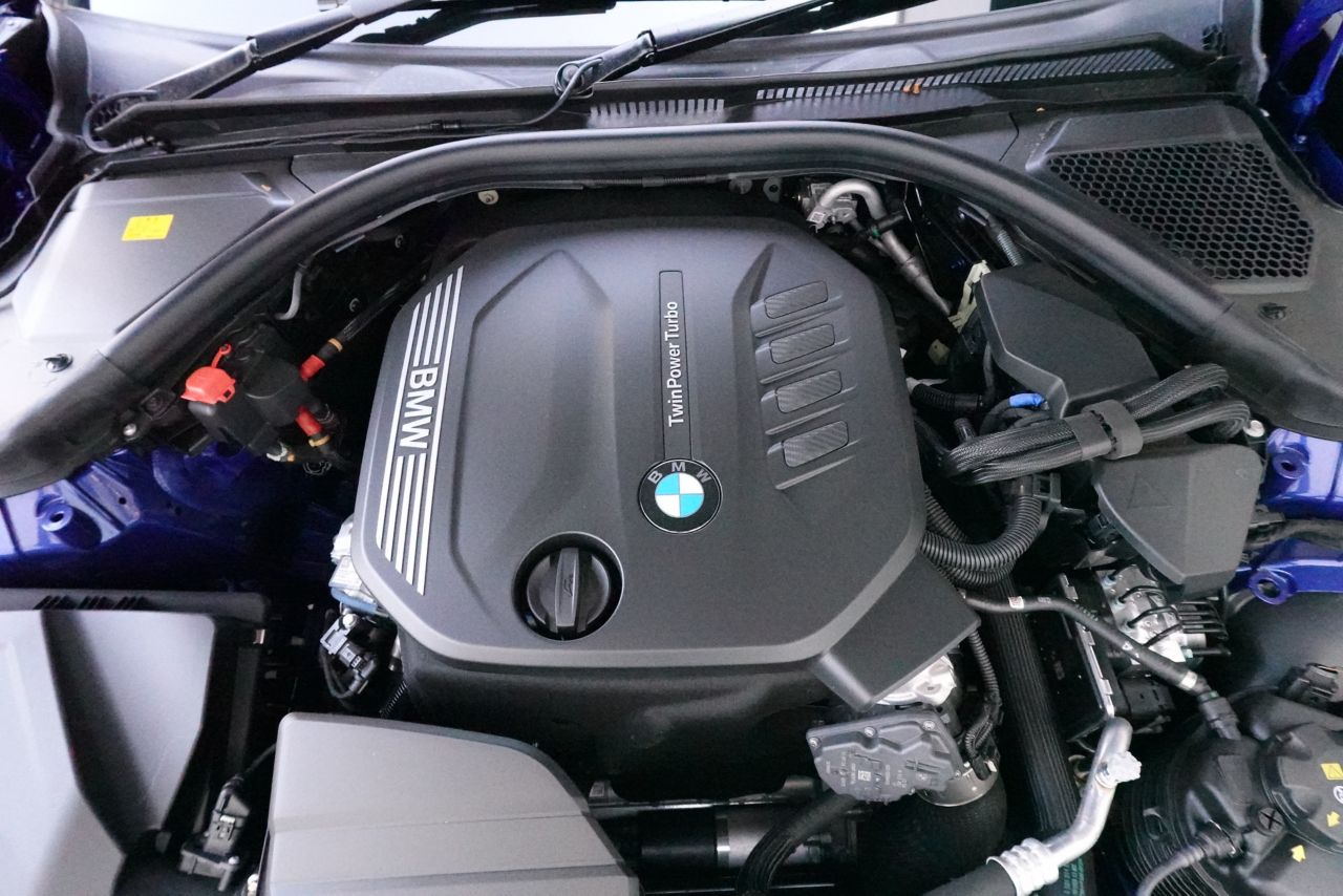 320d xDrive Berline RHD