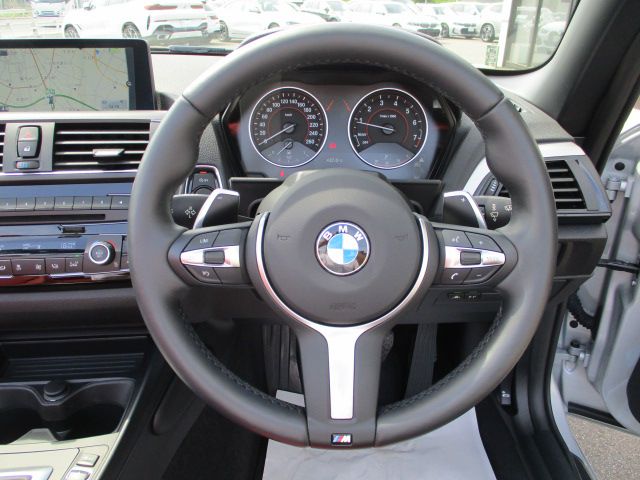 220I CABRIOLET RHD