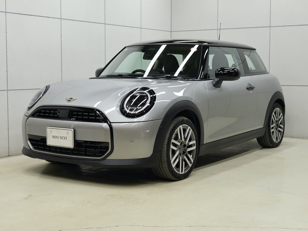 THE NEW MINI COOPER (3 DOOR) C