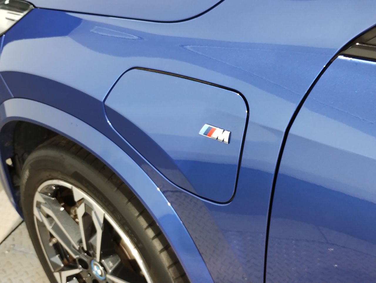 U11 iX1 xDrive30