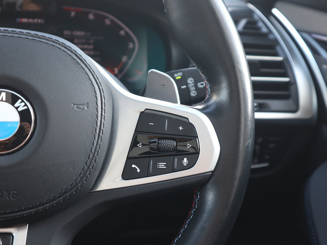 G01 X3 M40i RHD LCI ZA