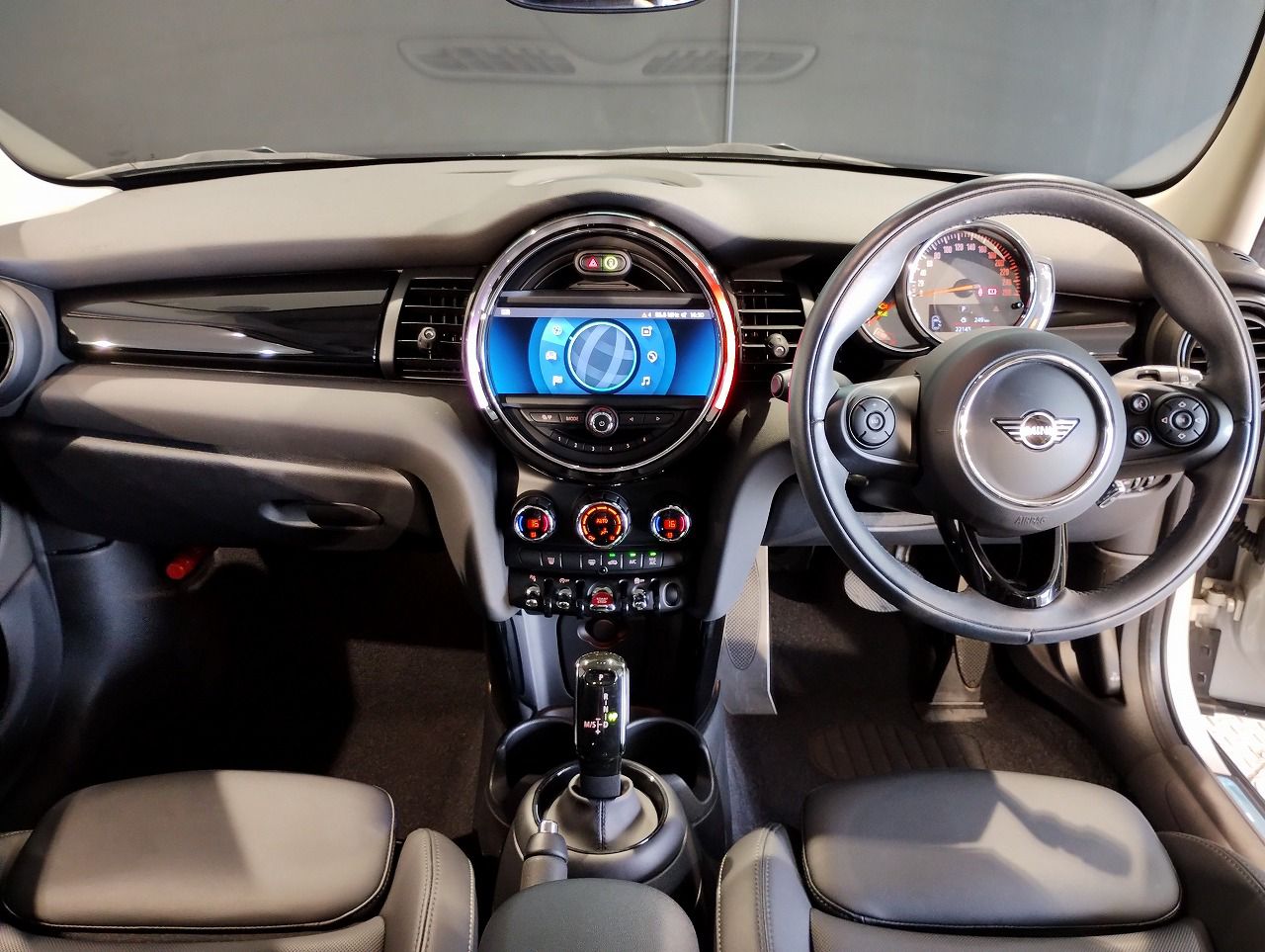 MINI F55 Cooper D 5dr Hatch LCI