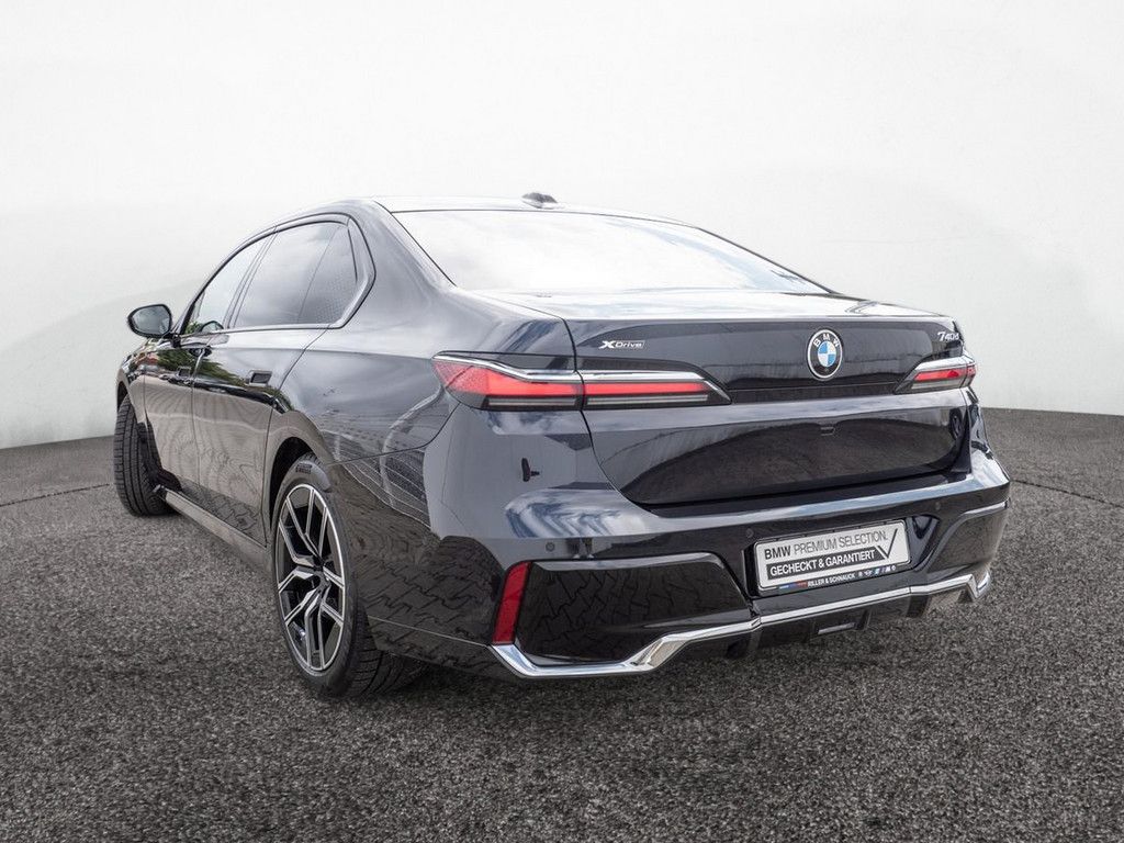 BMW 740