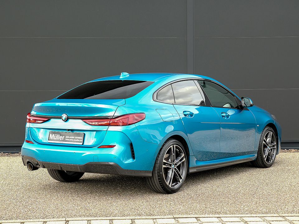 BMW 218