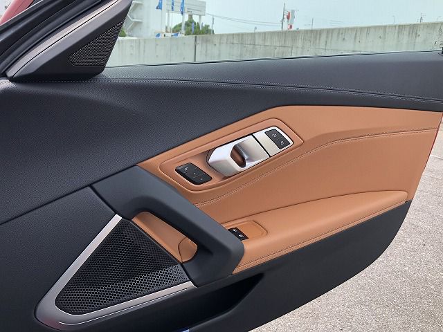G29 z4 sDrive20i RHD