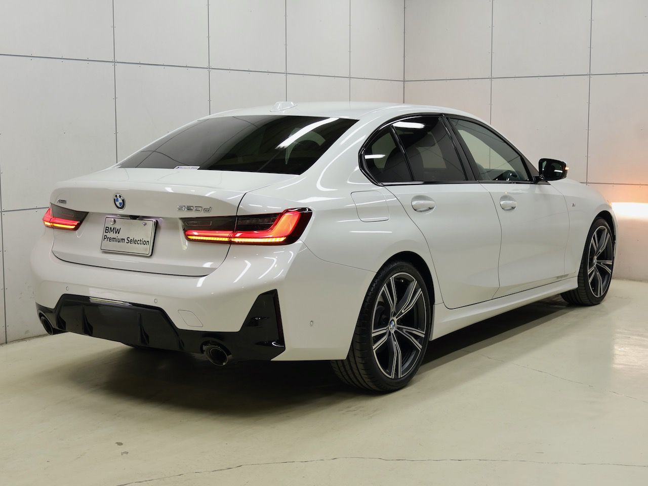 320d xDrive Berline RHD