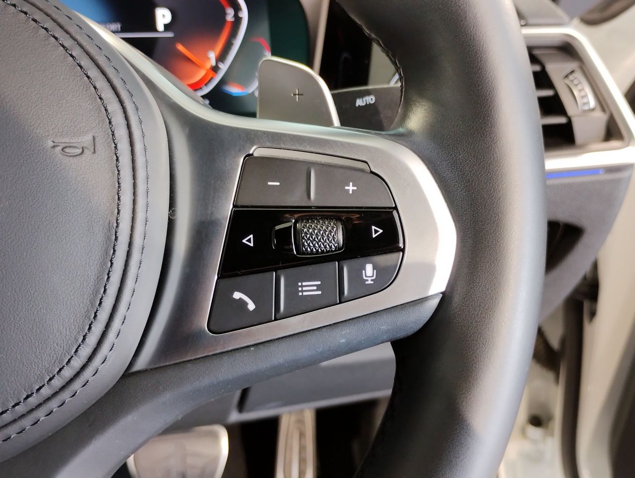 G20 320d xDrive RHD Saloon