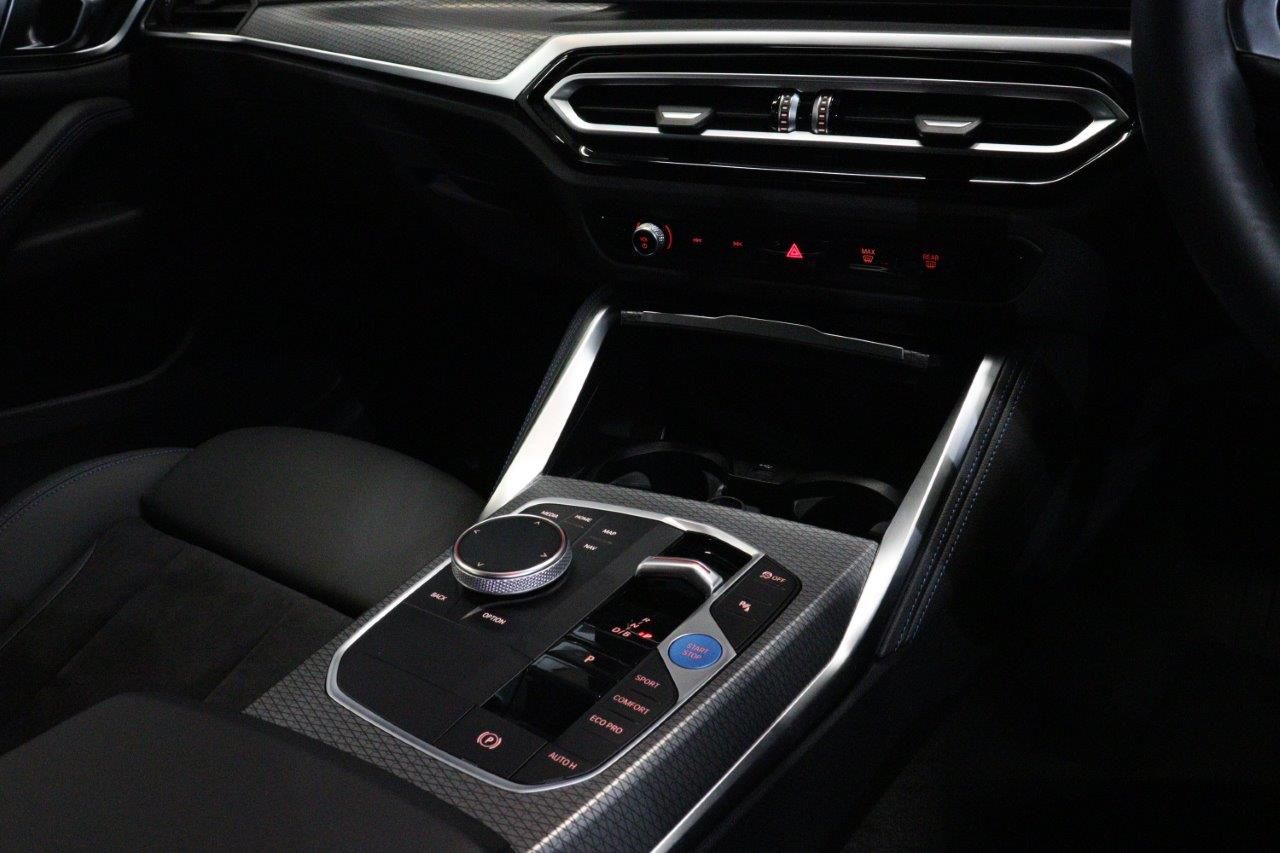 G26 i4 eDrive35 RHD