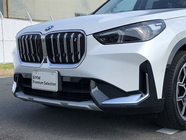 U11 iX1 xDrive30