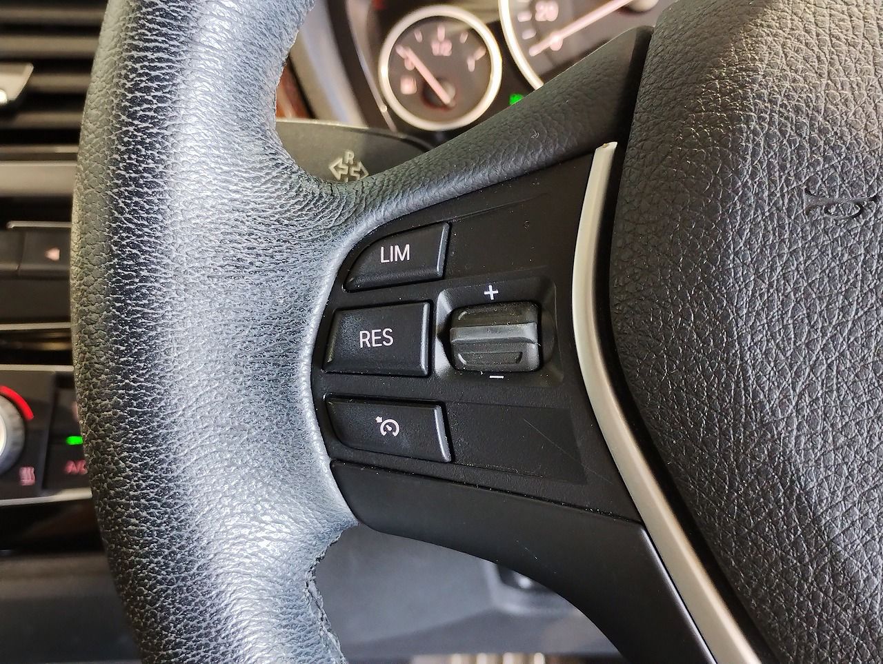 318I TOURING RHD