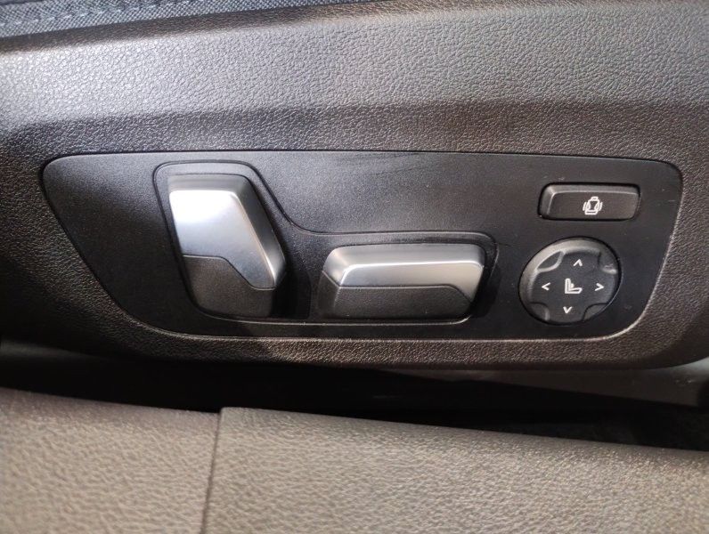 320d xDrive Berline RHD