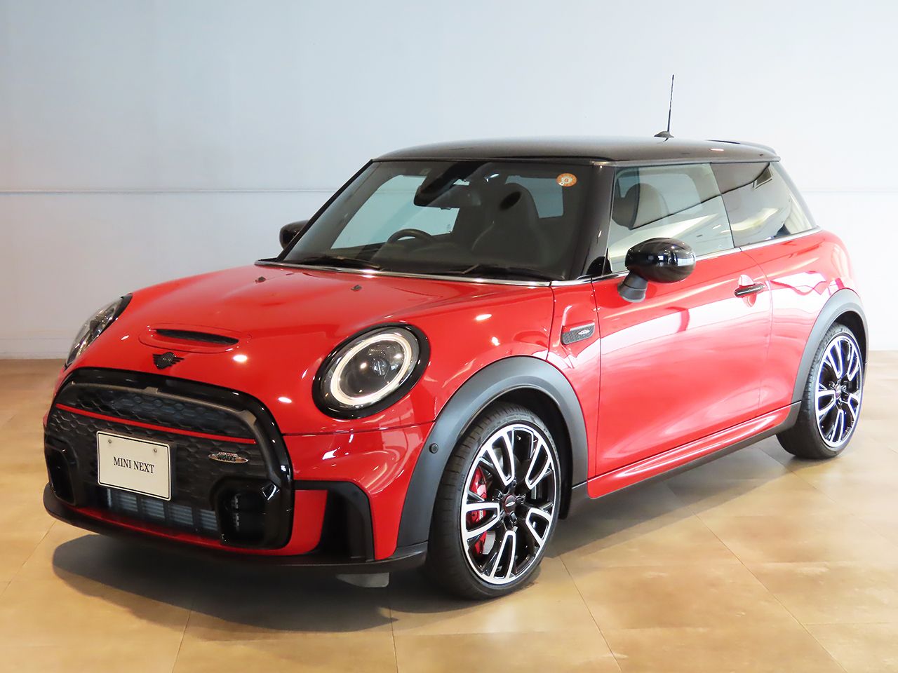 THE NEW MINI JOHN COOPER WORKS.