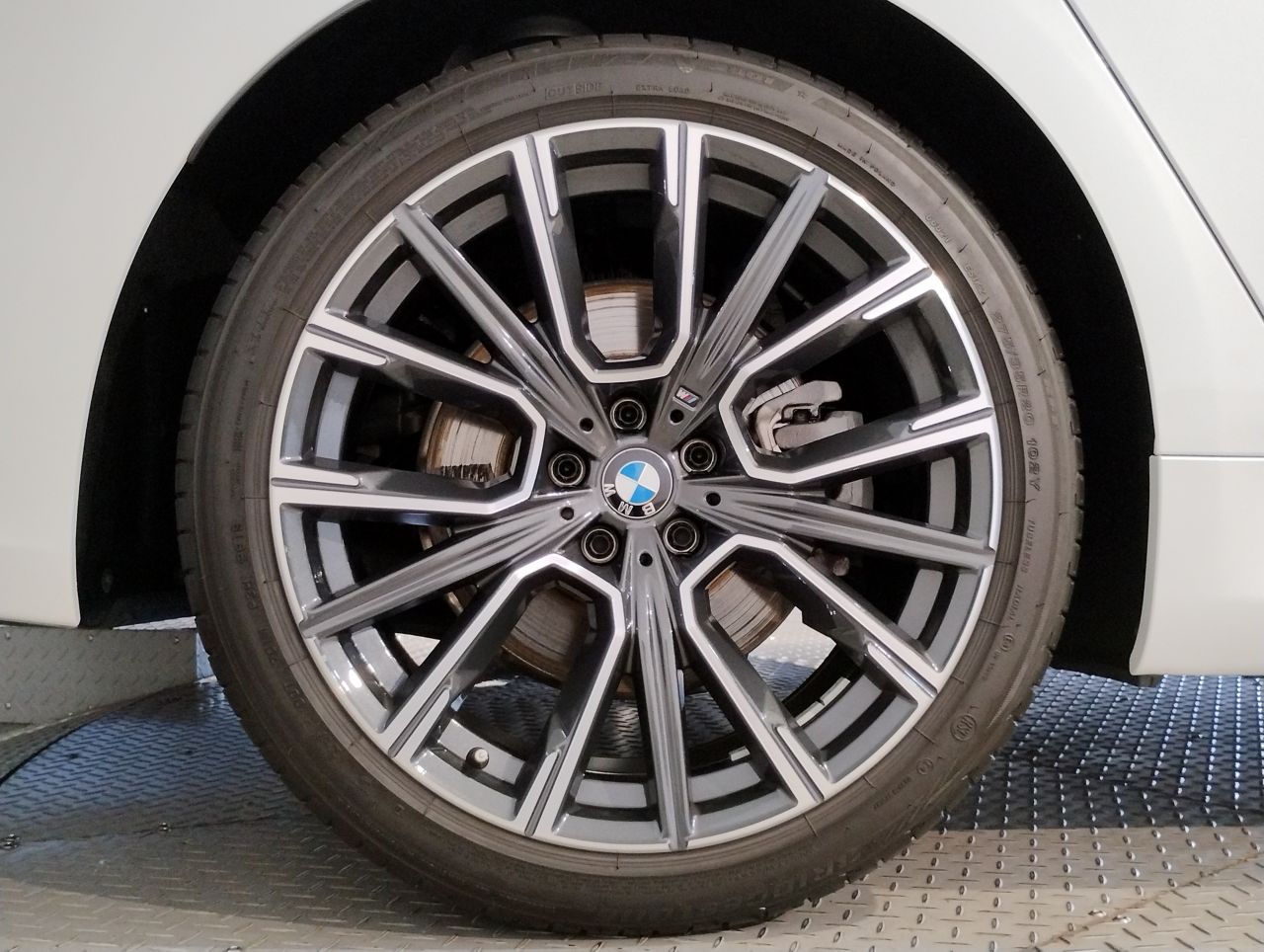 G11 740d xDrive Saloon RHD