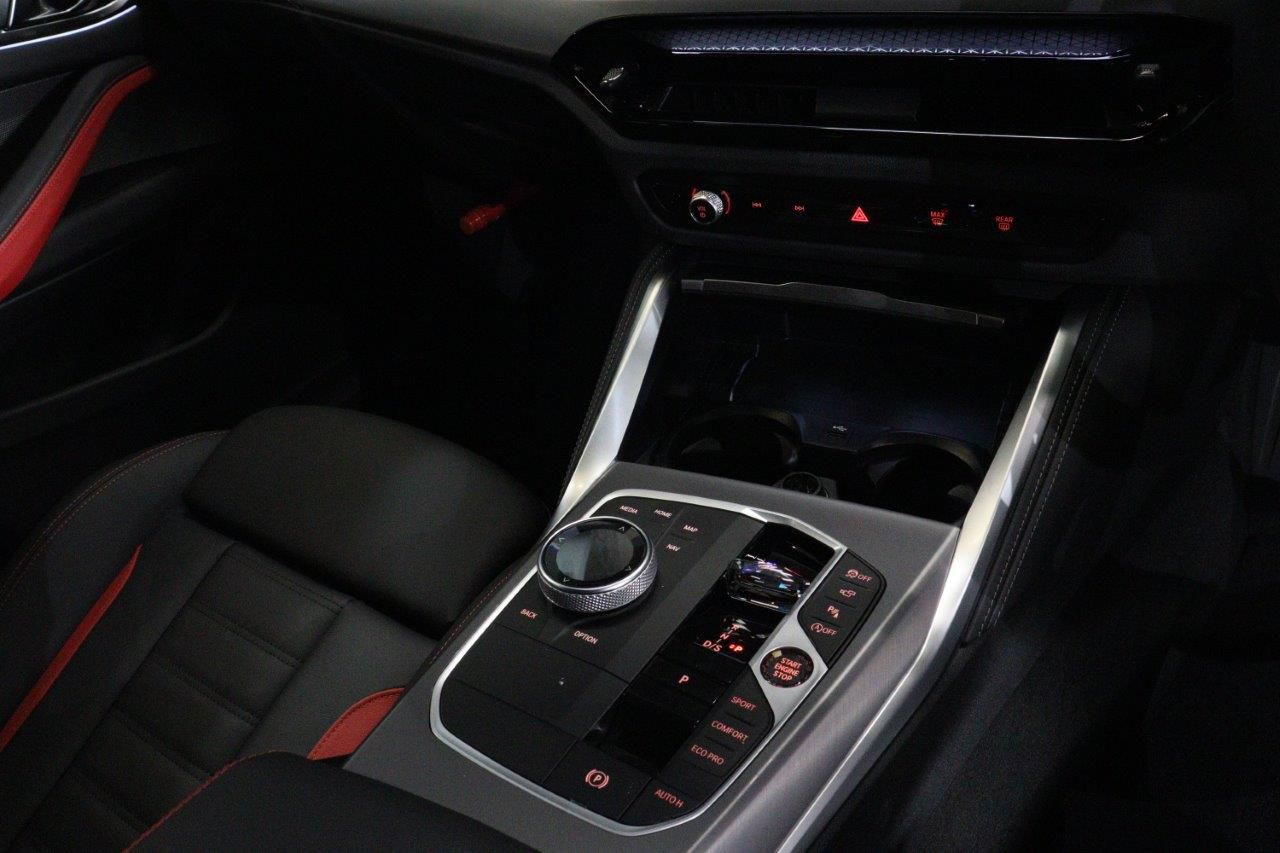 G** ***i G*** C**** ***