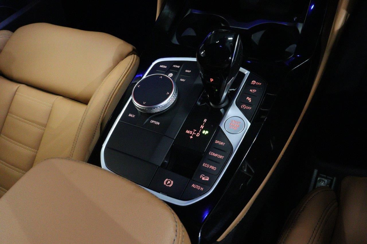 G02 X4 M40i RHD LCI