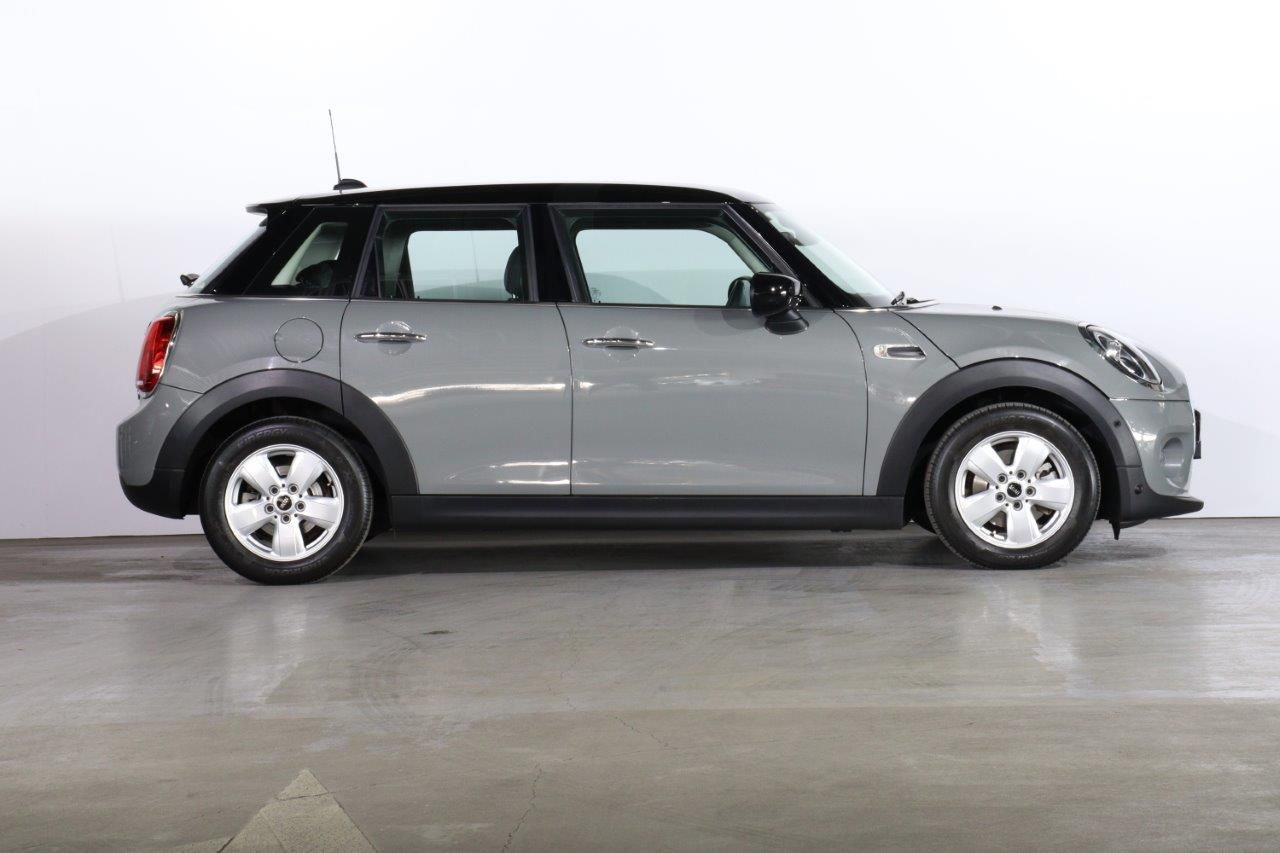 MINI F55 Cooper D 5dr Hatch LCI