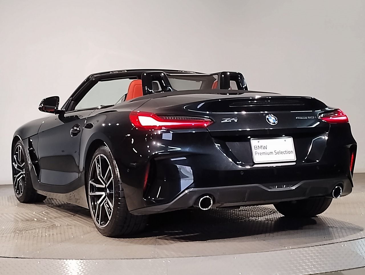G29 z4 sDrive20i RHD