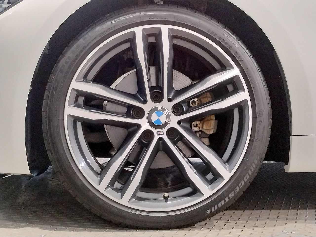320I SEDAN RHD