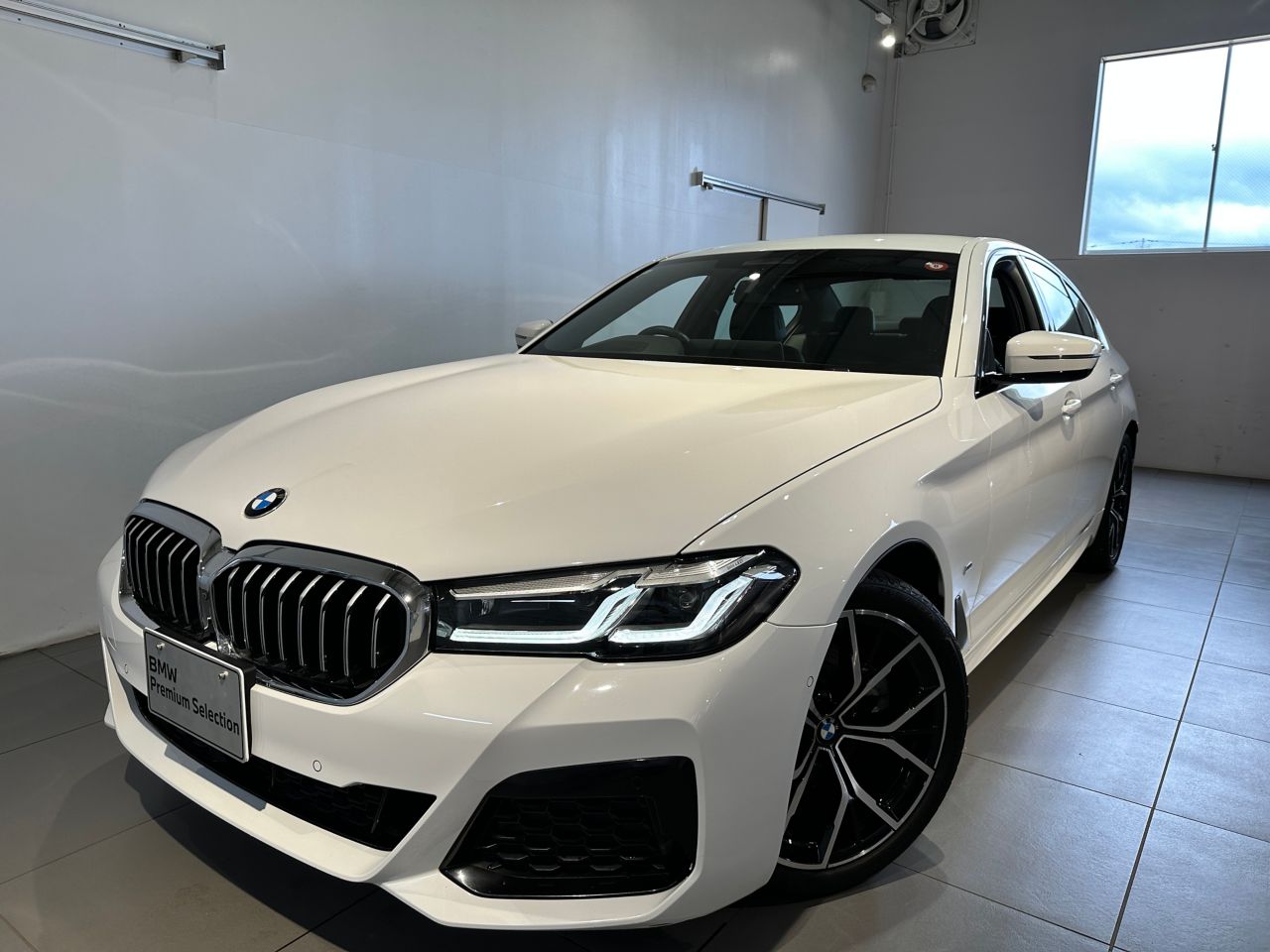 520d xDrive Sedan RHD